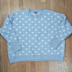 Vince Camuto Gray and White Heart Crewneck Sweater